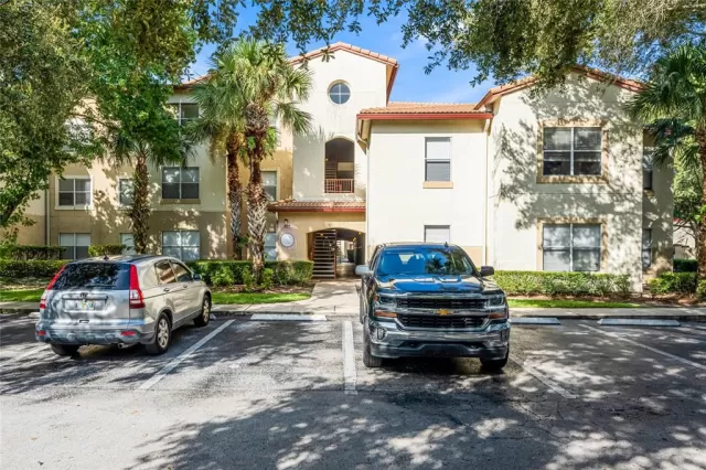 MLS: O6149261 Condo For Sale