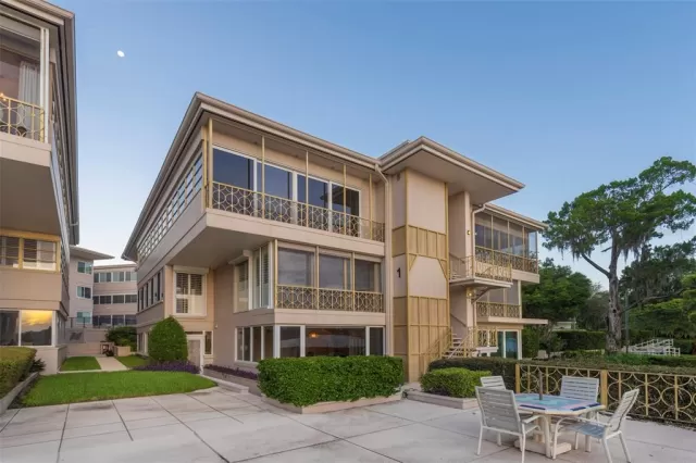 MLS: O6149907 Condo For Sale