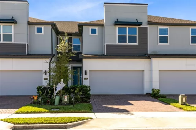 MLS: O6150463 Condo For Sale