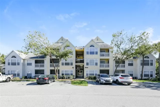 MLS: O6150728 Condo For Sale