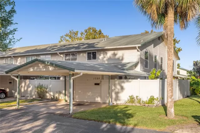 MLS: O6150734 Condo For Sale