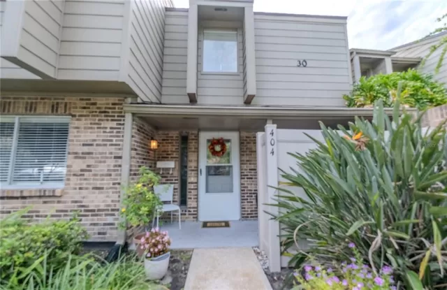 MLS: O6150989 Condo For Sale