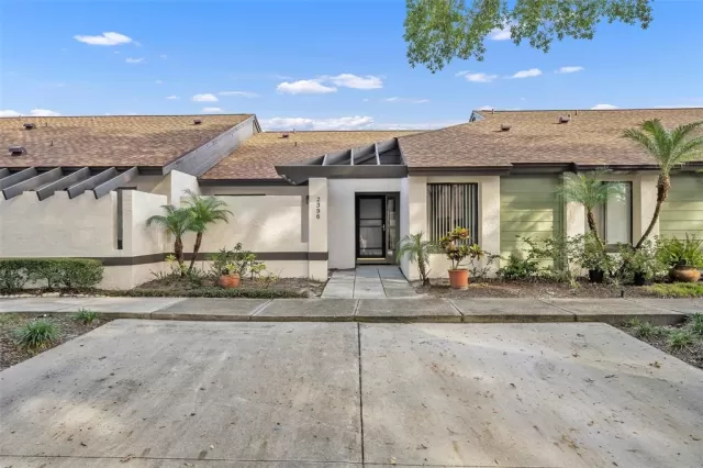 MLS: O6151698 Condo For Sale