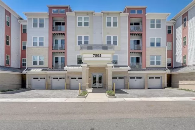 MLS: O6152014 Condo For Sale