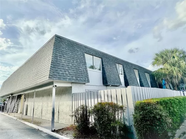 MLS: O6152152 Condo For Sale