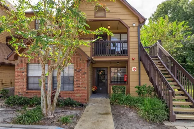 MLS: O6153043 Condo For Sale