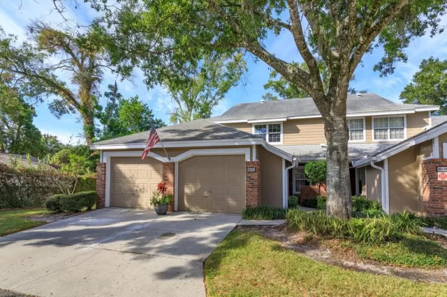 MLS: O6153198 Condo For Sale