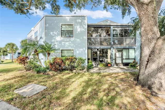 MLS: O6153212 Condo For Sale