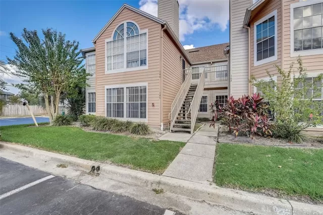 MLS: O6153236 Condo For Sale