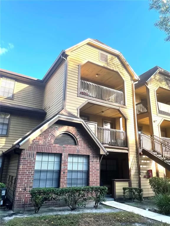 MLS: O6153354 Condo For Sale