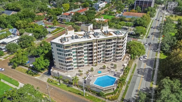 MLS: O6153951 Condo For Sale