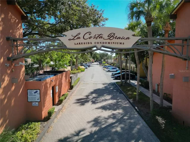 MLS: O6154622 Condo For Sale