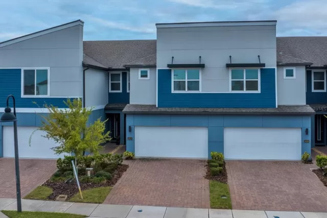 MLS: O6155139 Condo For Sale