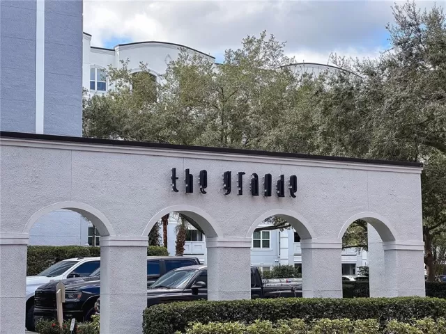 MLS: O6155158 Condo For Sale