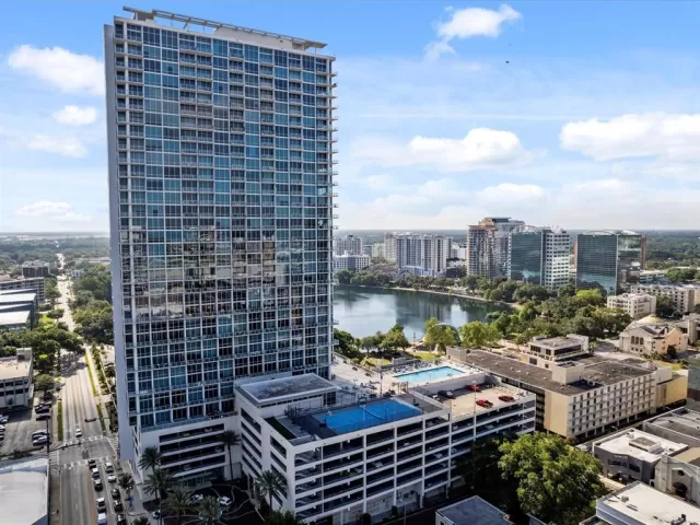 MLS: O6155250 Condo For Sale