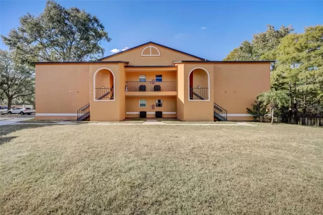 MLS: O6155681 Condo For Sale