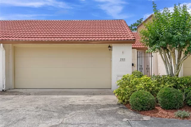 MLS: O6155931 Condo For Sale