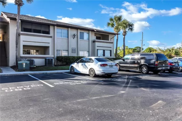 MLS: O6155954 Condo For Sale