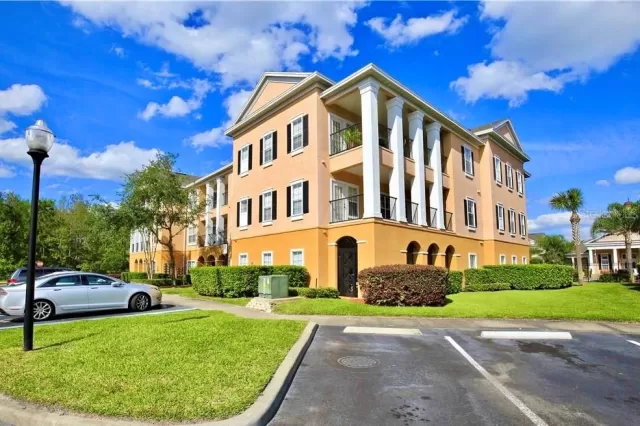 MLS: O6156557 Condo For Sale