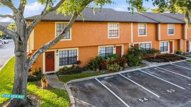 MLS: O6156776 Condo For Sale