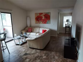 Photo #3: O6156853 Listing