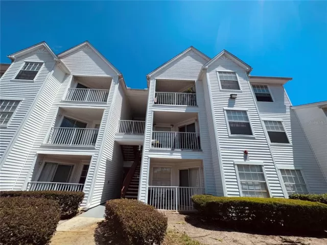 MLS: O6156993 Condo For Sale