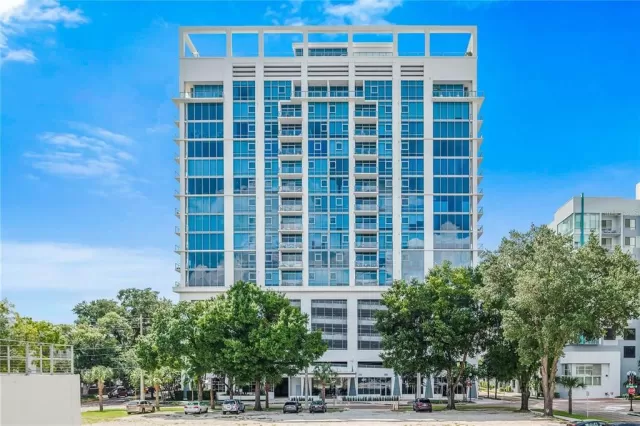 MLS: O6157031 Condo For Sale