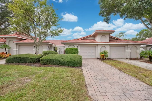 MLS: O6157140 Condo For Sale