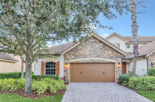 MLS: O6157631 Condo For Sale