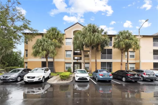 MLS: O6158356 Condo For Sale