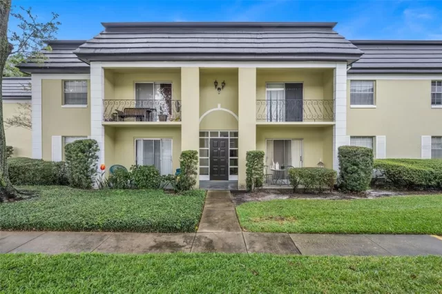 MLS: O6158428 Condo For Sale