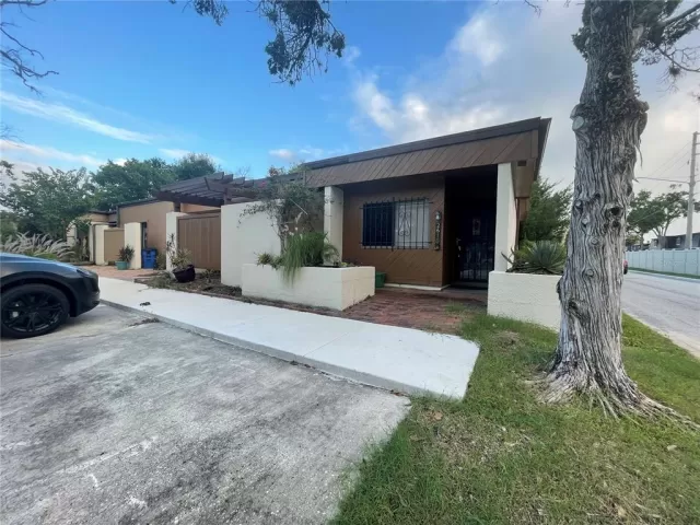 MLS: O6158744 Condo For Sale