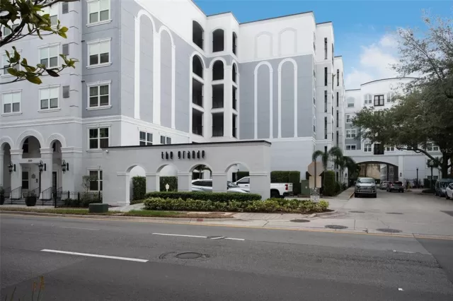 MLS: O6158877 Condo For Sale