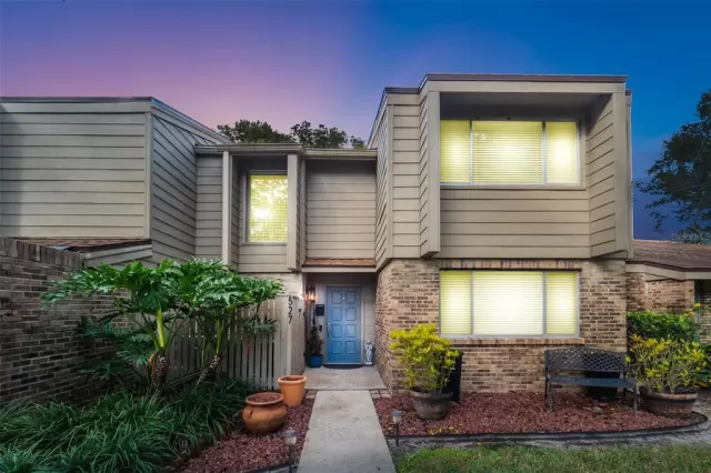 MLS: O6159315 Condo For Sale