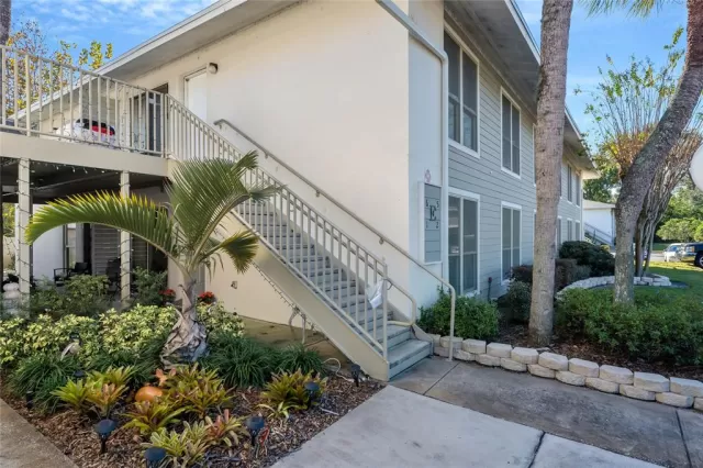 MLS: O6160086 Condo For Sale