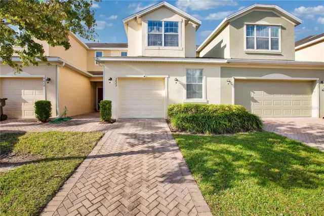 MLS: O6160293 Condo For Sale