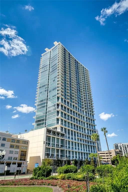 MLS: O6160324 Condo For Sale