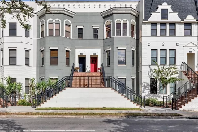 MLS: O6160611 Condo For Sale