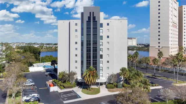 MLS: O6161331 Condo For Sale