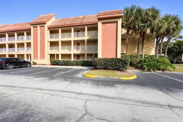 MLS: O6161572 Condo For Sale