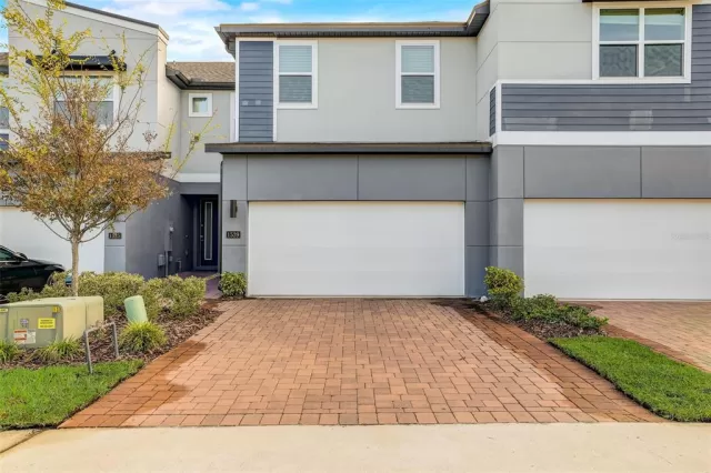 MLS: O6161782 Condo For Sale