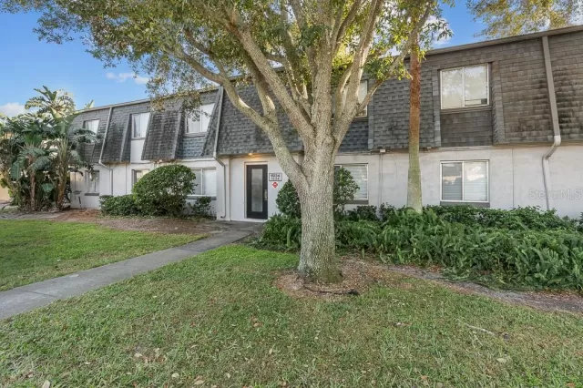 MLS: O6161789 Condo For Sale