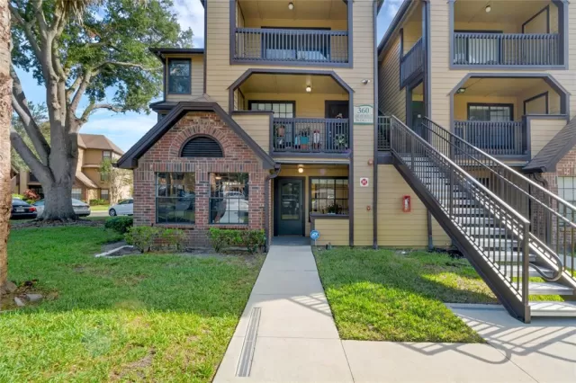 MLS: O6161898 Condo For Sale