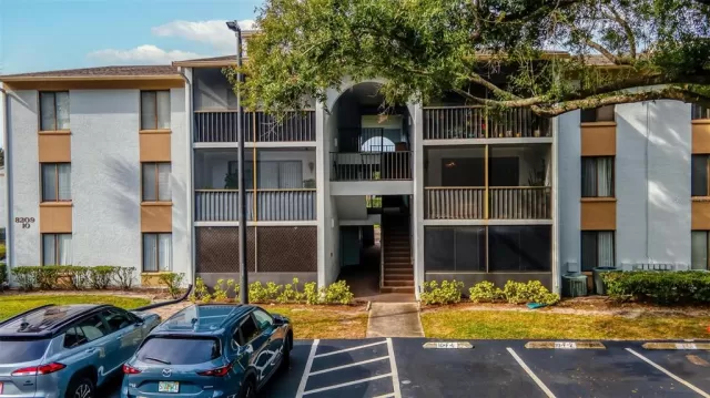 MLS: O6162015 Condo For Sale