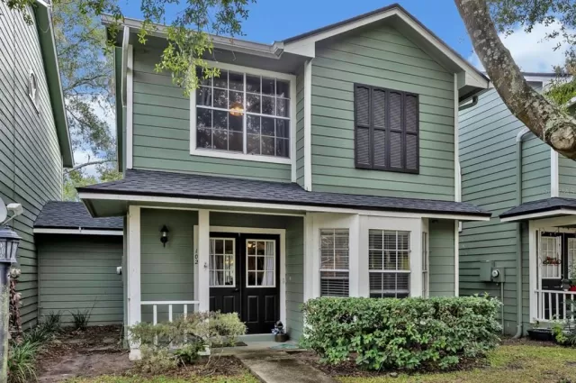 MLS: O6162585 Condo For Sale