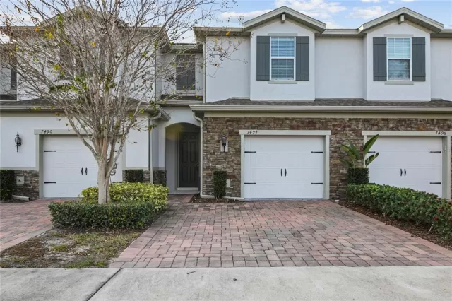 MLS: O6162990 Condo For Sale
