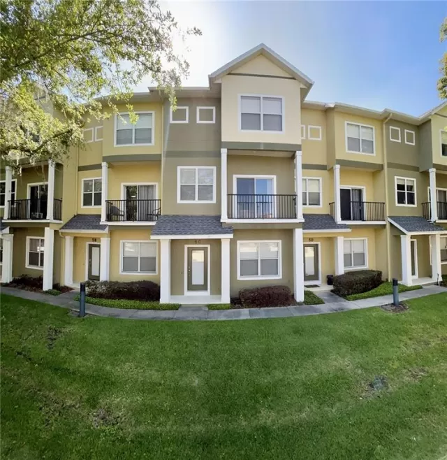 MLS: O6163269 Condo For Sale