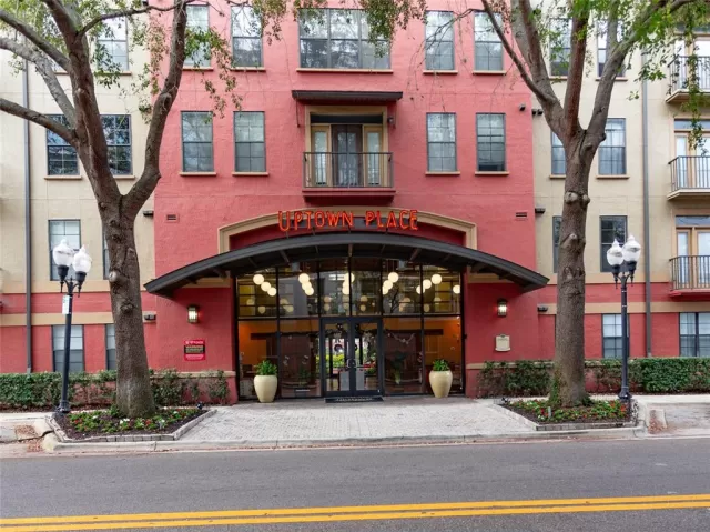 MLS: O6163609 Condo For Sale