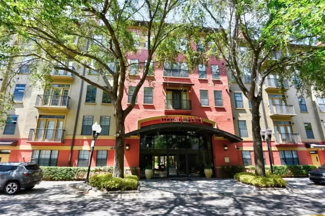 MLS: O6163990 Condo For Sale