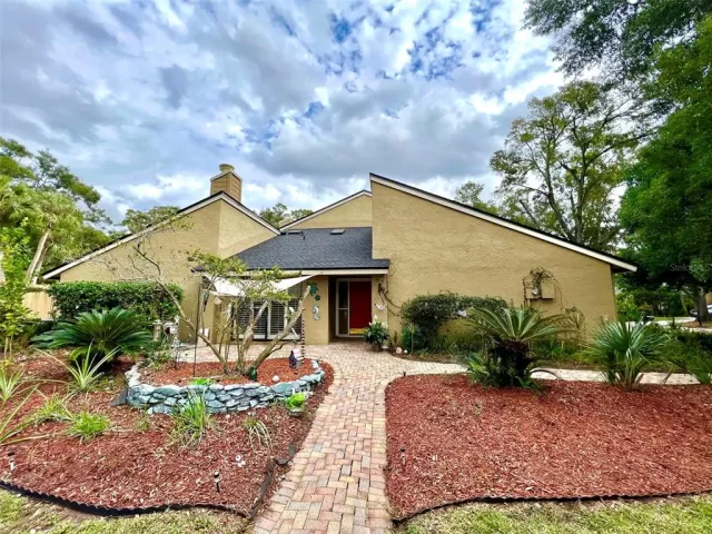 MLS: O6164328 Condo For Sale